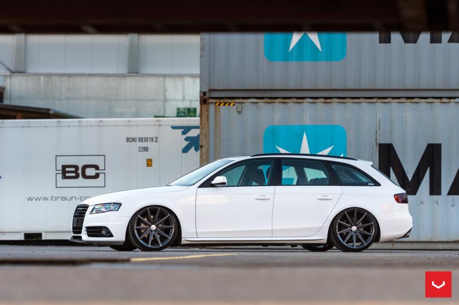  Audi A4 Avant on Vossen Wheels (VFS10) 2017 года  (фото 7 из 23)